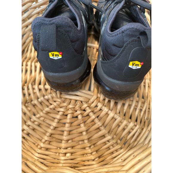 Men’s 7 Air VaporMax Plus Running Sneakers M7/W8.5 - Picture 5 of 5